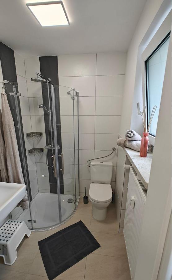 Ferienwohnung "Sorgenfrei" In Coburg ! - Im Eg Mit Privatparkplatz & Balkon Kültér fotó