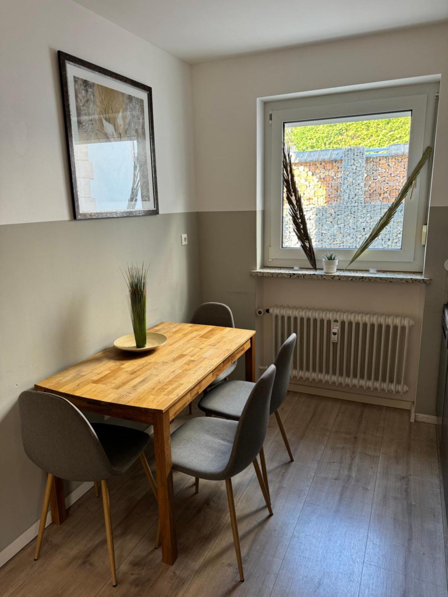 Ferienwohnung "Sorgenfrei" In Coburg ! - Im Eg Mit Privatparkplatz & Balkon Kültér fotó